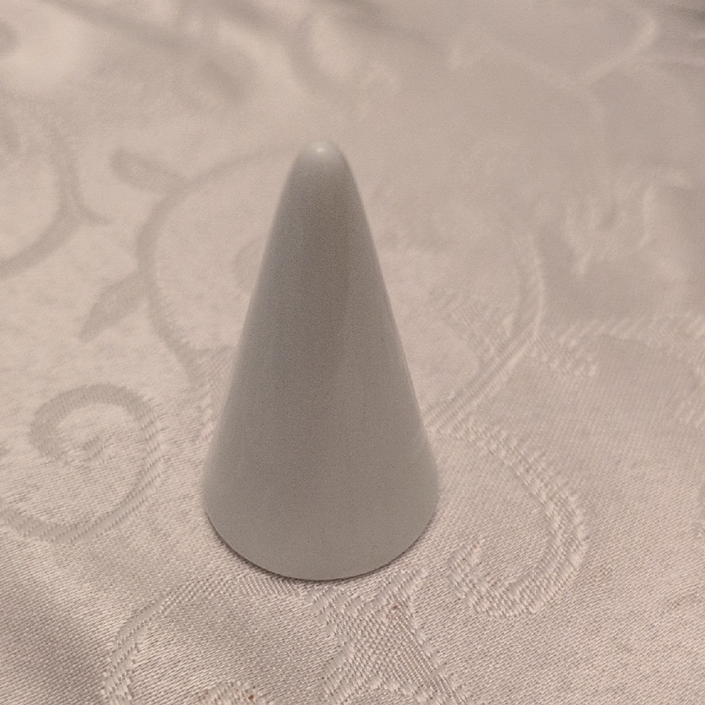 *3/$20 Closet Clearout* Muji Like New - Elegant Gray Cone Ring Holder